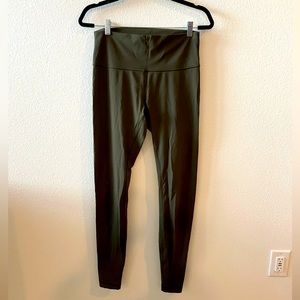 Lululemon Athletica Leggings in Deep Green